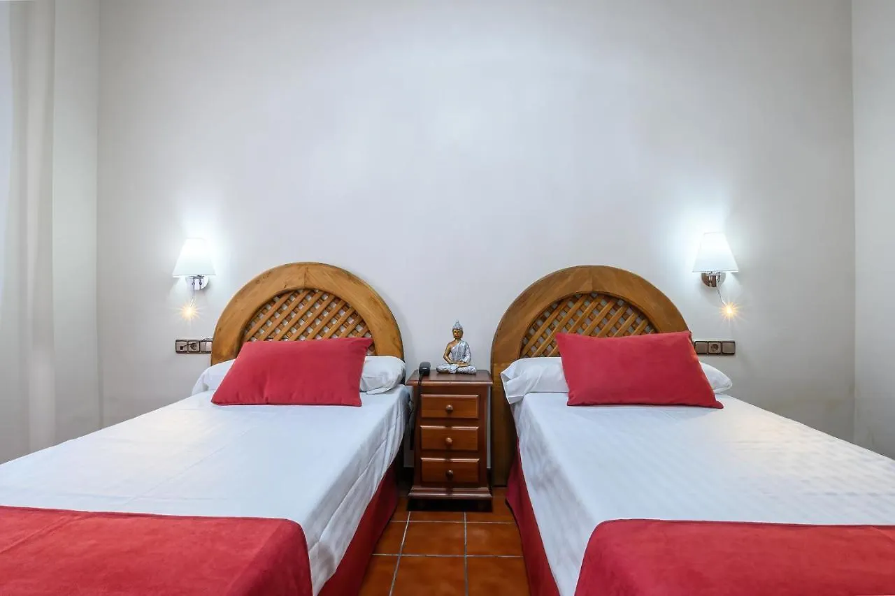 Hotel H28 Camas