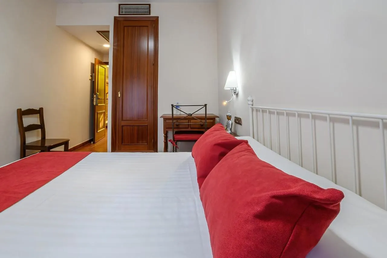 Hotel H28 Camas