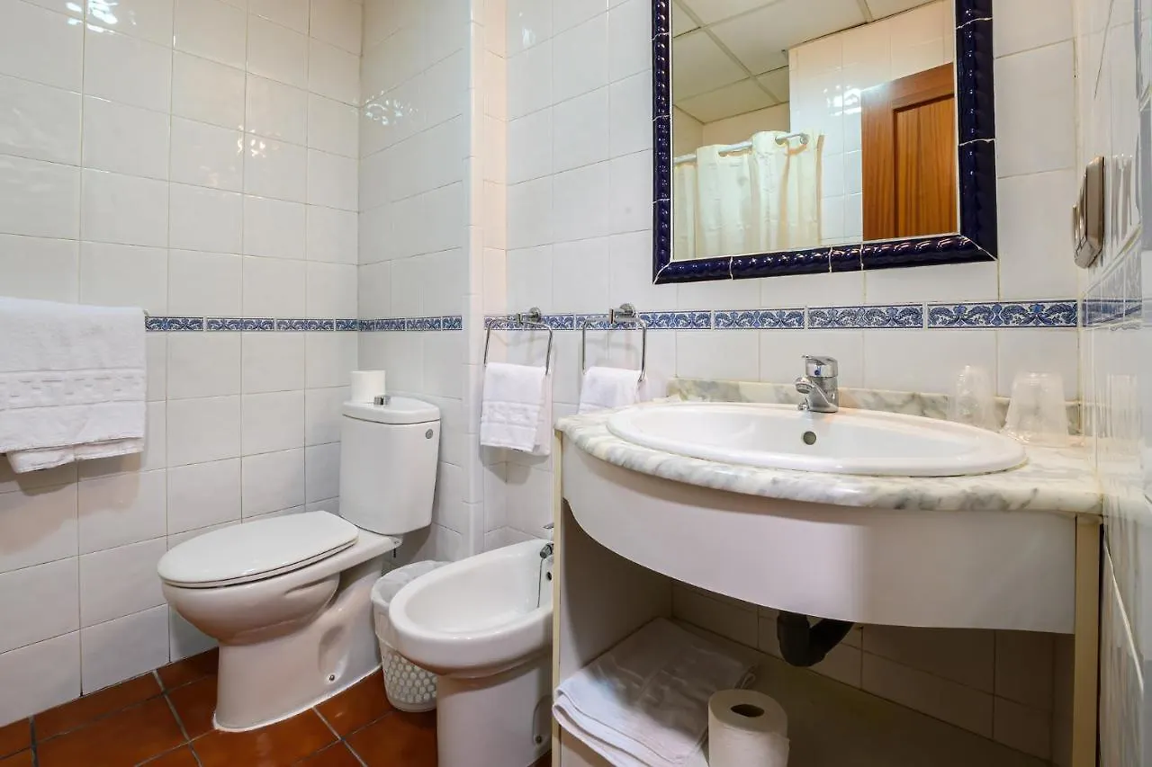 Hotel H28 Camas